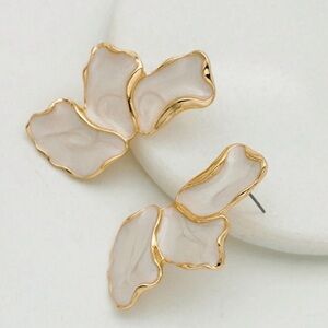 Simple Elegant Stud Earrings